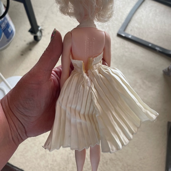 Marilyn Monroe 20th Century Fox Doll - Picture 4 of 5